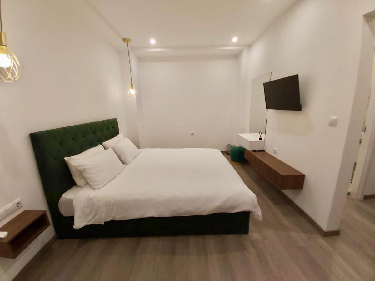 Real City Suites Syntagma Atenas Exterior foto